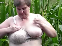 2 güzel kızlar iyi yesilcameskiporno eğlenceler
